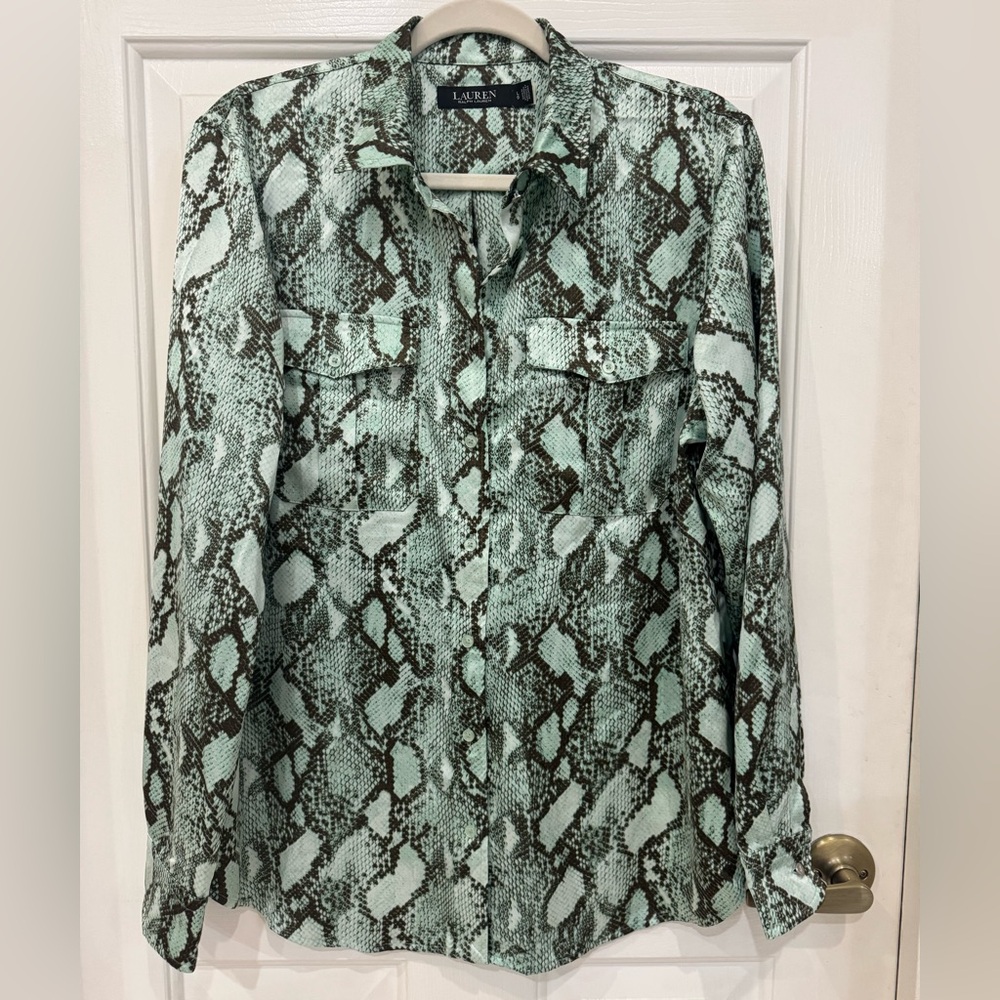 Ralph Lauren Women’s Long Sleeve, Button Down Blouse, Size Large